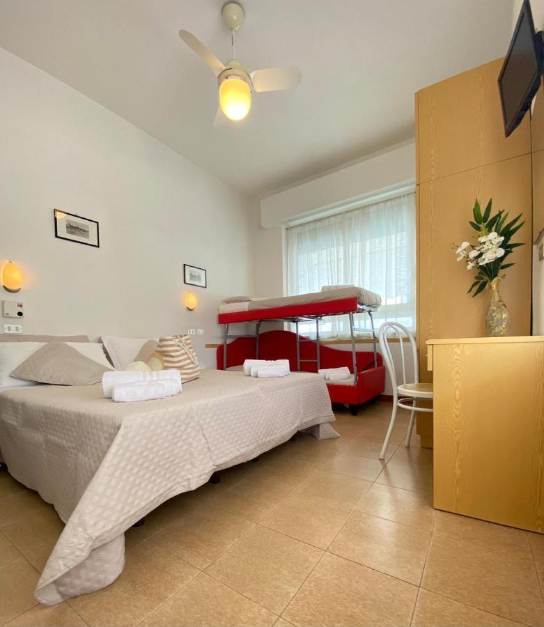 Albergo Sabrina Rimini Exterior foto